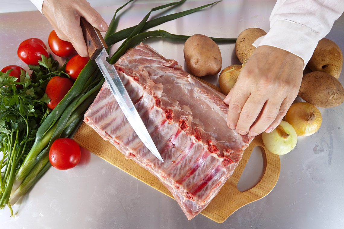 Мясо стоковые фото. Сырое мясо картинки. Нож для сырого мяса общепит. Как сохранить мясо без